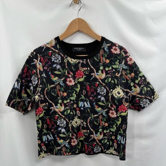 Few Moda Tops - Few Moda Floral Cropped Short Sleeve Textured Knit Top in Black Multi | Large